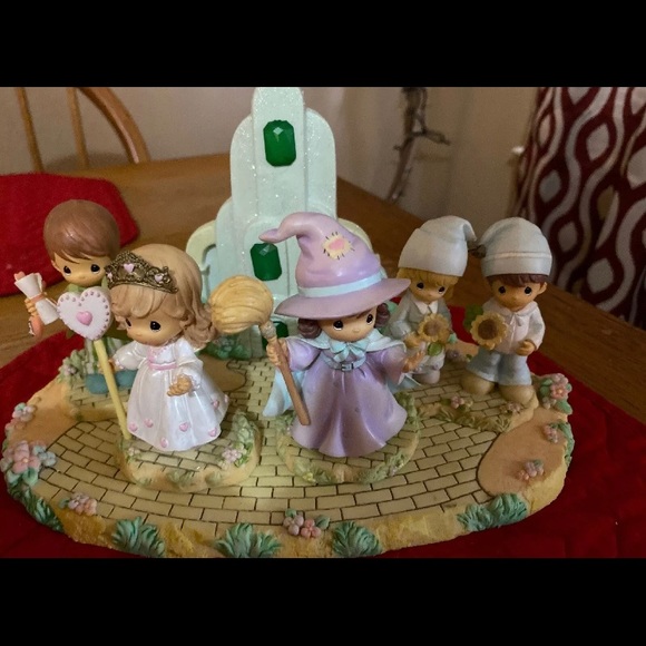 Wizard of Oz Over Rainbow Emerald City Munchkin - Picture 4 of 4